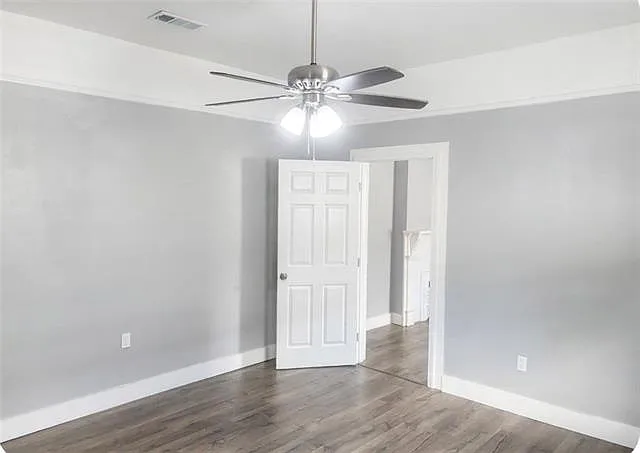 429 Chalmette St — Photo 8