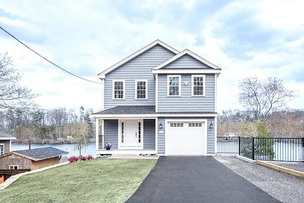1st image of 245 Lakeshore Dr