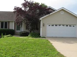 301 Summerset Dr, Weston, MO 64098