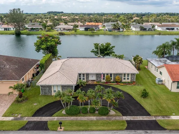 13332 NW 10th St, Sunrise, FL 33323