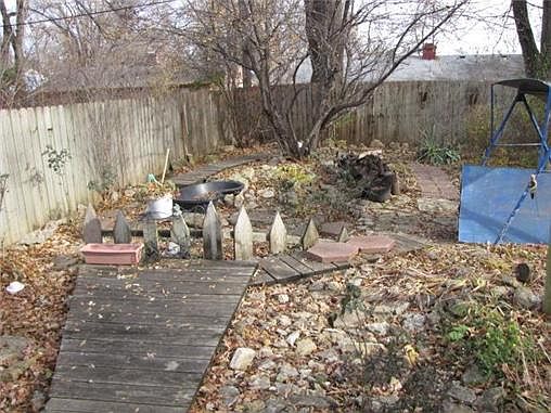4th image of 11411 Corrington Ave