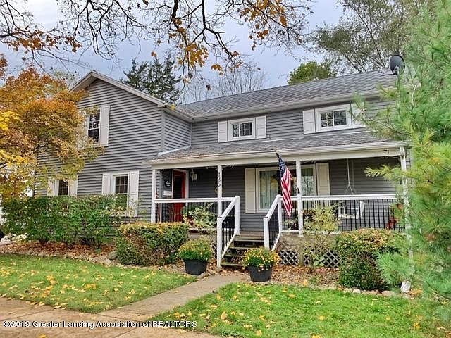 1st image of 425 Pleasant St