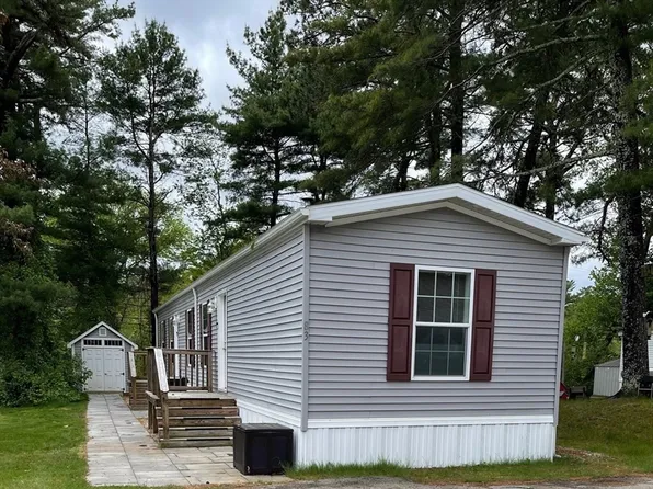 83 Kristen Ln, Wareham, MA 02571