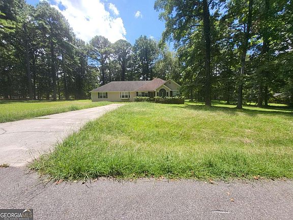2nd image of 102 Douglas Ct