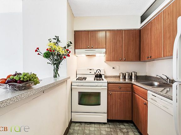 4th image of 1781 1st Ave #16C
