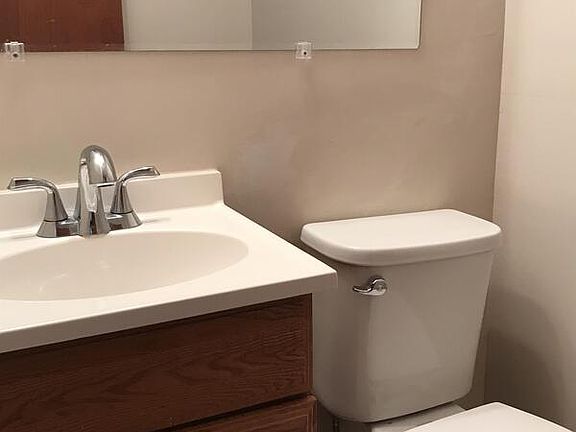 3rd image of 5960 Blackpoole Ln #1
