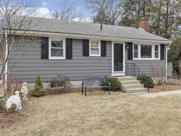 10 James St, Lexington, MA 02420