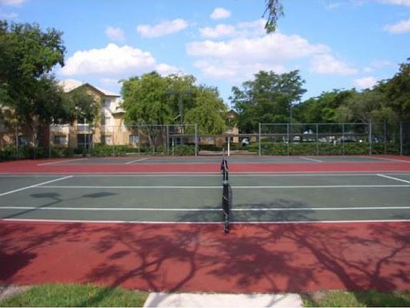 5th image of 9833 Westview Dr APT 814