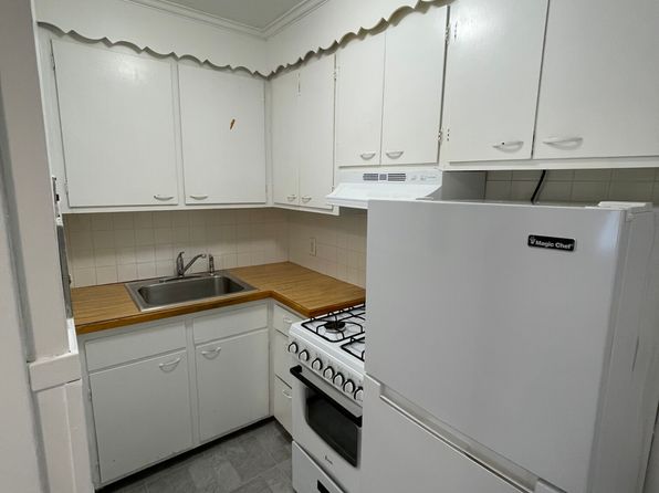 87 Winthrop Shore Dr APT 4A