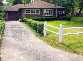 12 Fairlawn Cir, Shrewsbury, MA 01545