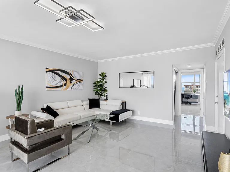 2800 E Sunrise Blvd #19D — Photo 11