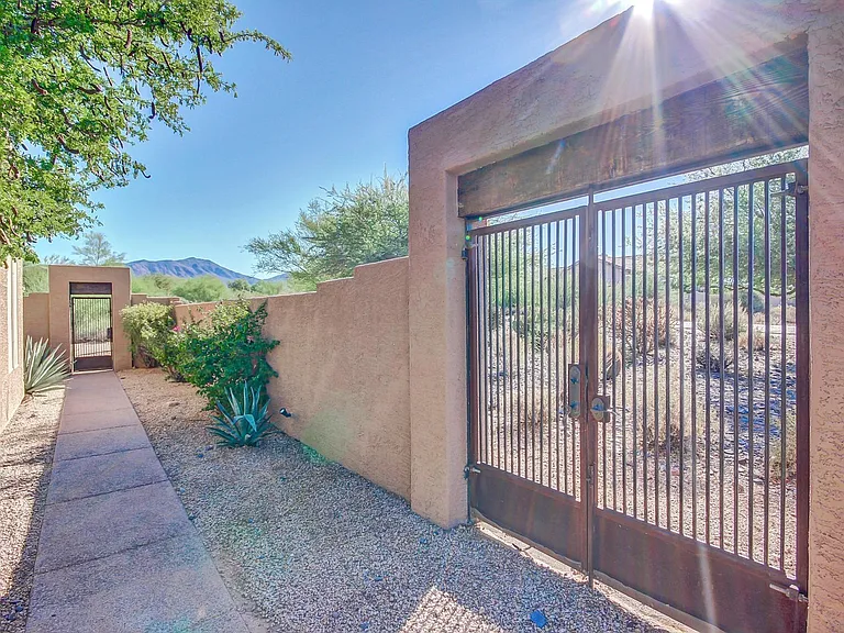 5872 E Red Dog Dr — Photo 34