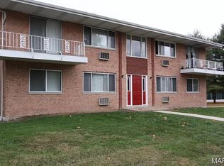 7408 Burcke Dr, Hazelwood, MO 63042