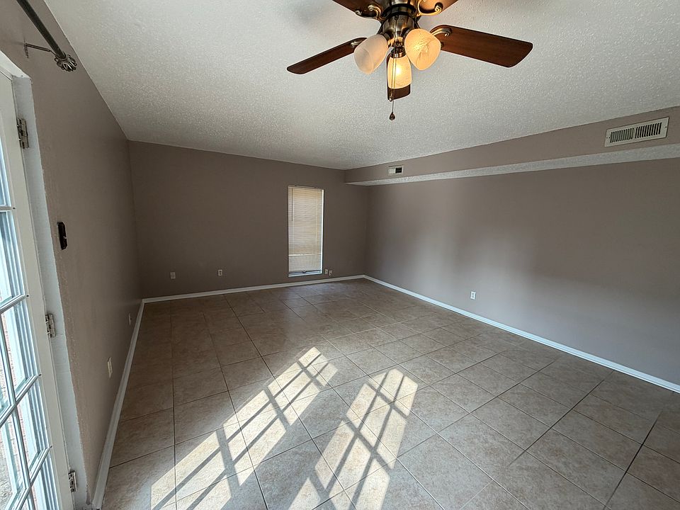 1st image of 4500 Laplace St #4506