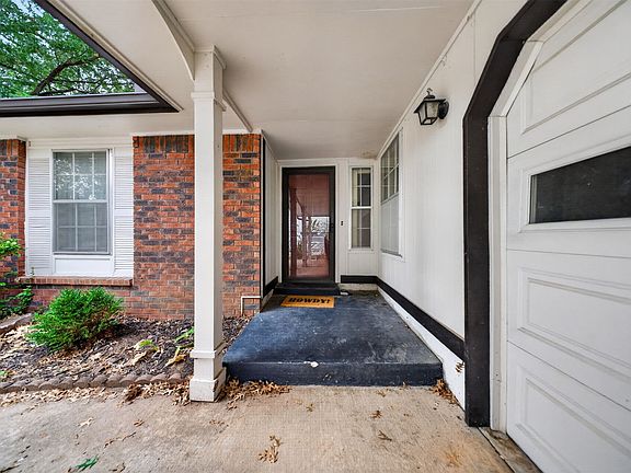 3rd image of 2309 W Dallas St