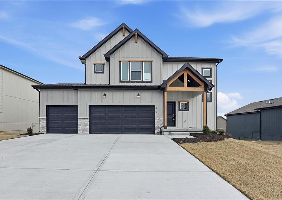 1st image of 415 Woodview Dr