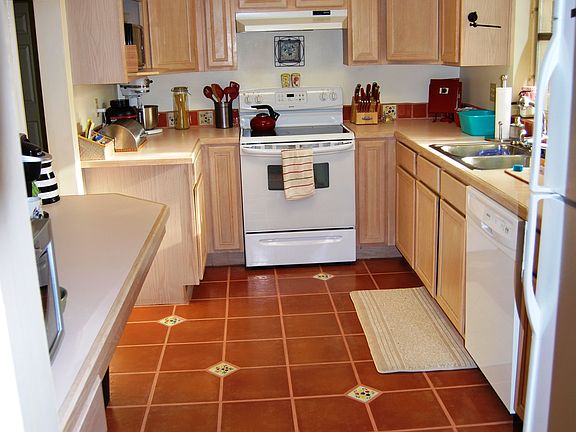 4th image of 1033 Braemar Dr