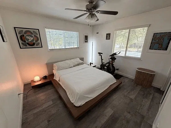 8412 Jamestown Dr — Photo 2