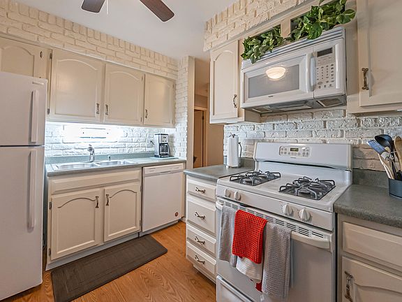 4th image of 1375 Rebecca Dr APT 316