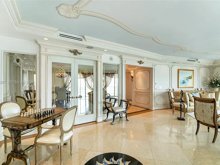 1000 S Pointe Dr #2501 — Photo 11