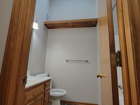4th image of 18500 E Arrowhead Ln