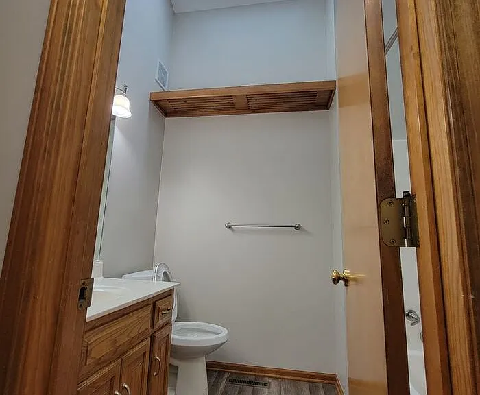 18500 E Arrowhead Ln — Photo 4