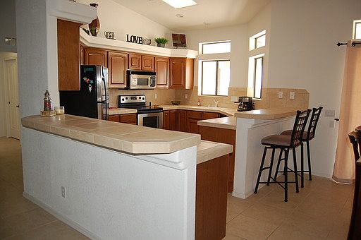 5th image of 2037 Cosnina Dr