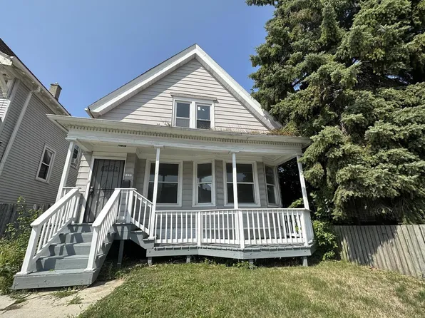 3237 North Holton STREET, Milwaukee, WI 53212