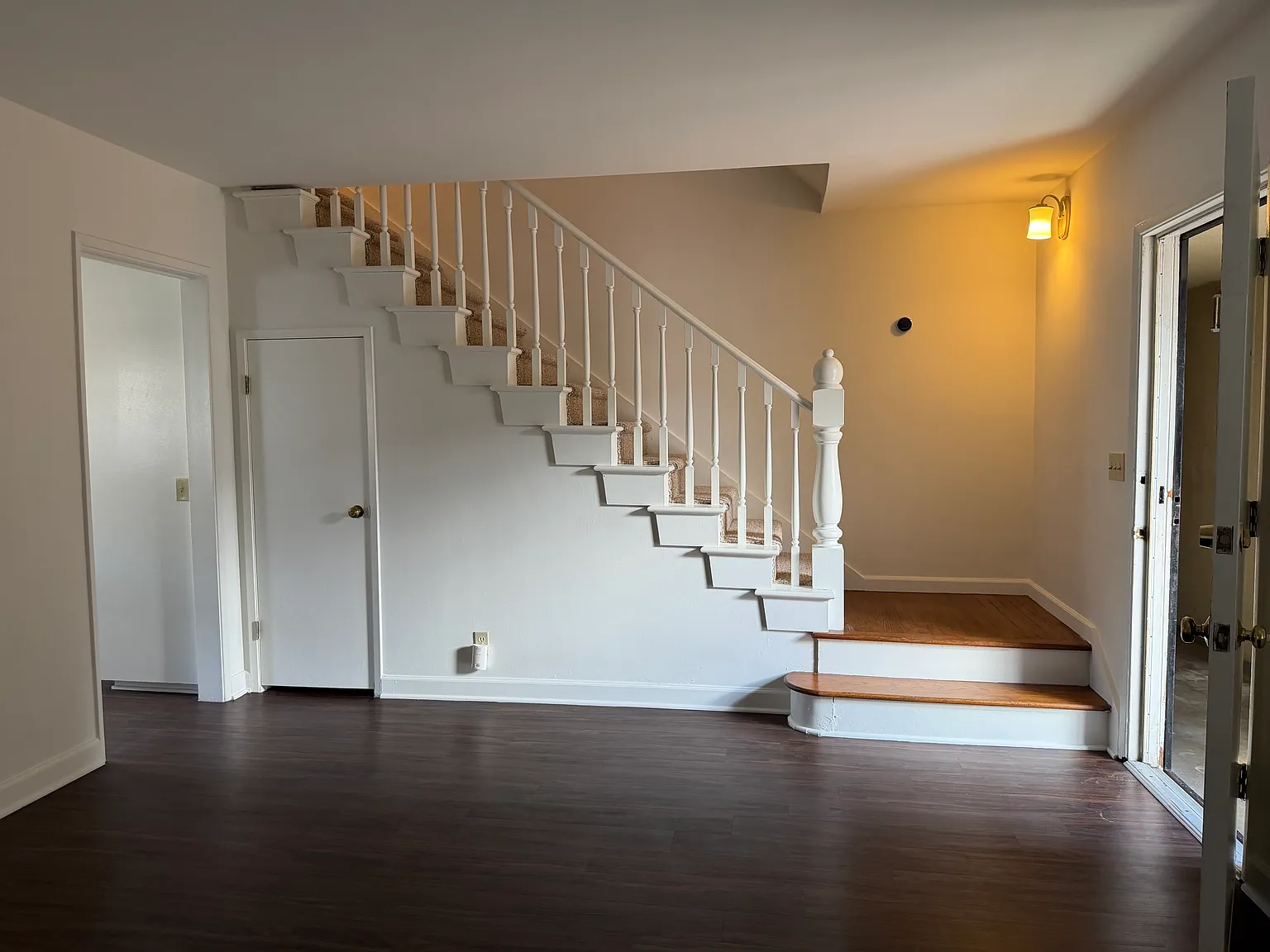2 bed, 1.5 bath, 900 sqft, $2,950 — Photo 3