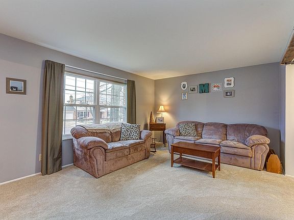 4th image of 5844 Sigmon Way