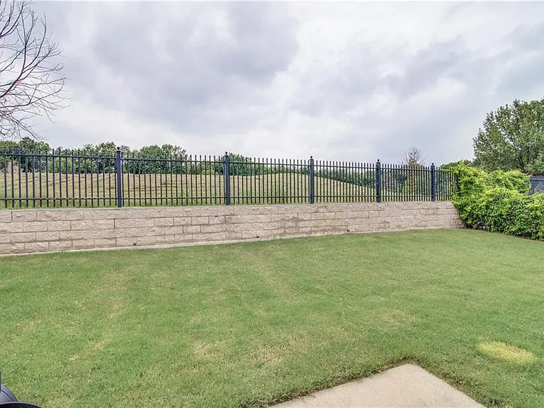 2616 Golfview Dr — Photo 18