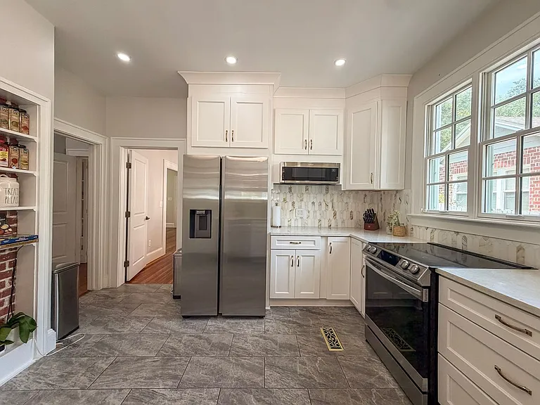417 SW 10th St — Photo 13