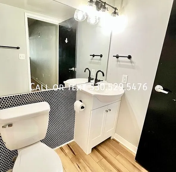1133 W 9th Street — Photo 56