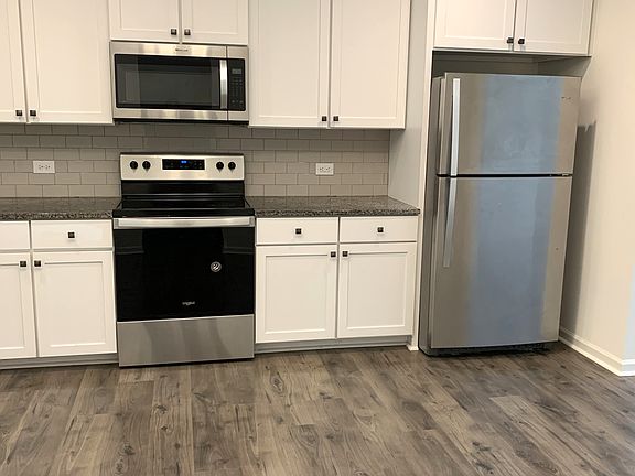 3rd image of 215 Banbury Ln Unit 29