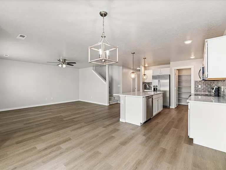 5032 W White Birch St — Photo 12