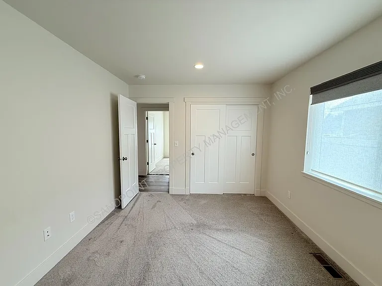 1616 Mosshart St — Photo 30