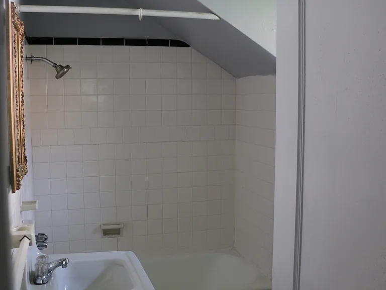 929 Stewart Ave #B — Photo 10