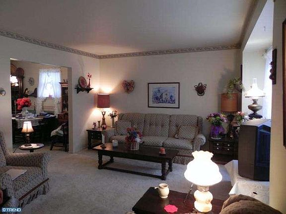 2nd image of 2710 Newell Dr