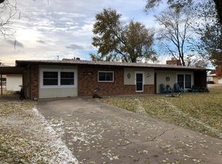 1016 N Walnut St, Iola, KS 66749