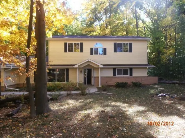 10541 W Calumet Rd, Milwaukee, WI 53224