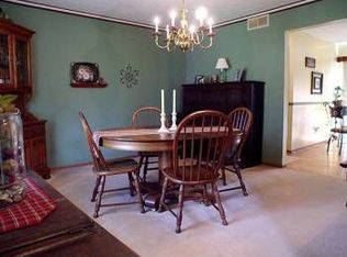 1933 Peavy Rd, Howell, MI 48843