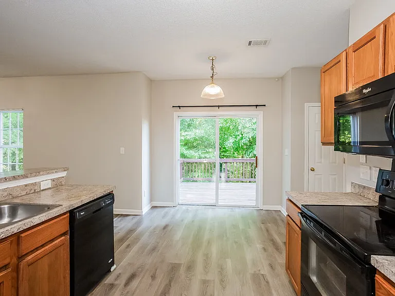 3431 Ann Franklin Ct — Photo 8