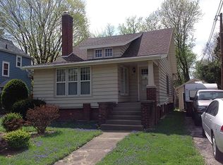 605 S New St, Champaign, IL 61820