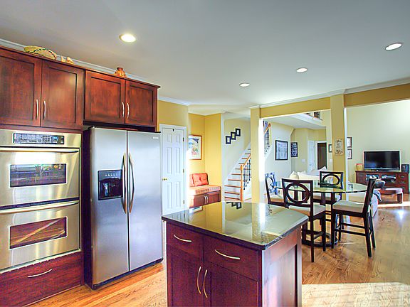 5th image of 400 Tillingham Ct