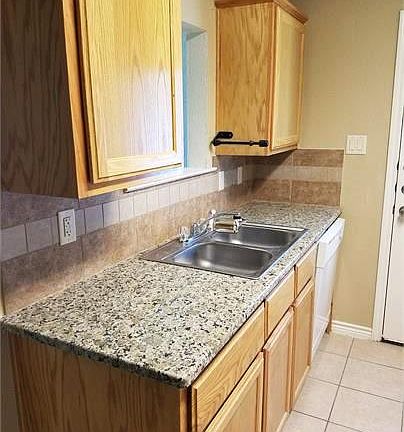5th image of 1005 Leah Dr Unit A