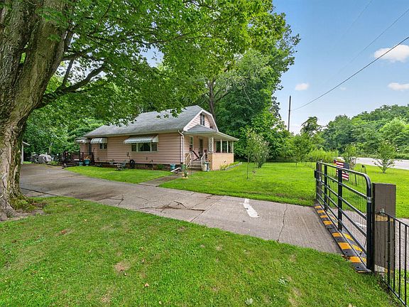 2nd image of 59359 Locust Rd