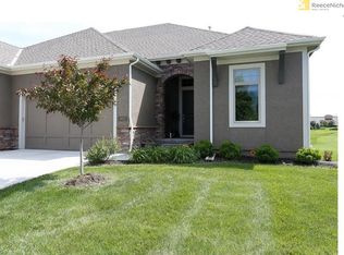 19517 W 100th Ter, Lenexa, KS 66220