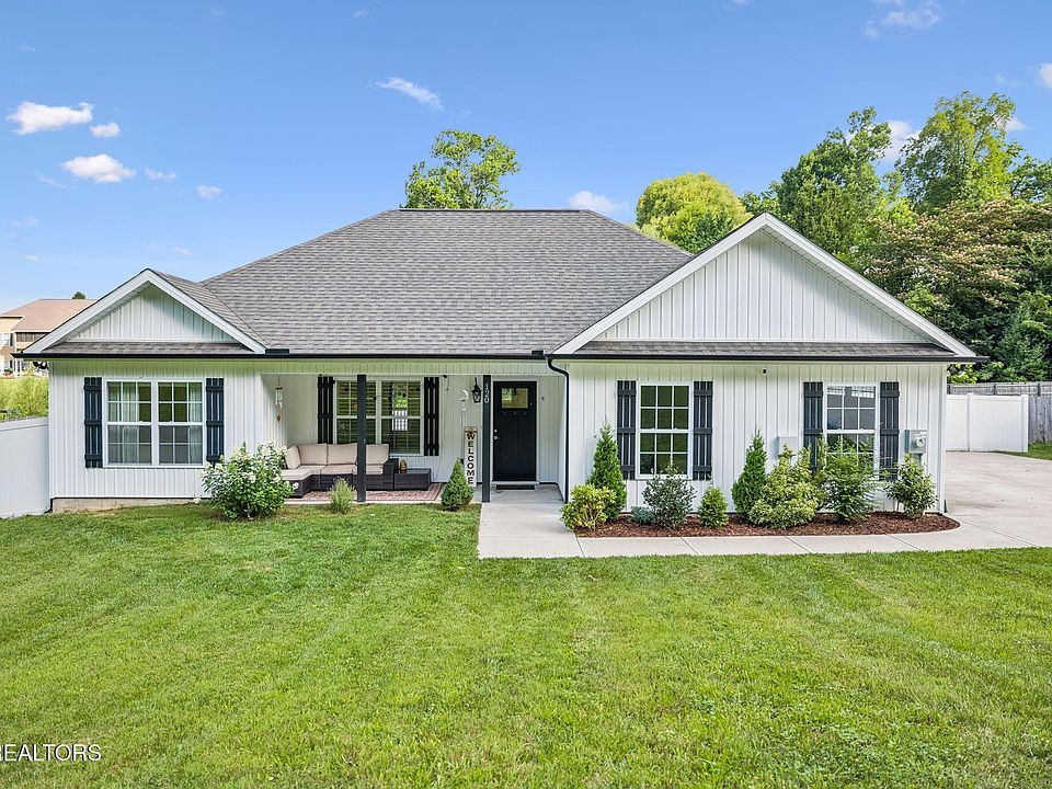1st image of 120 Breezewood Cir