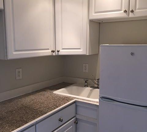5th image of 11720 Edgewater Dr APT 910