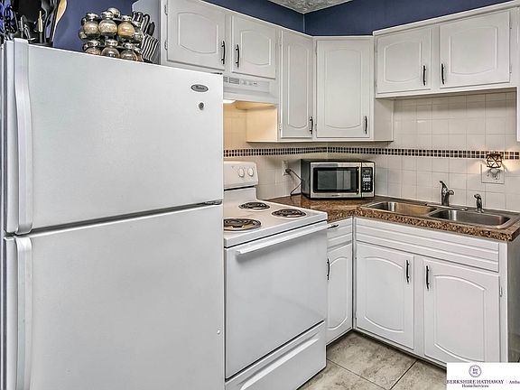 3rd image of 7354 S 70th St